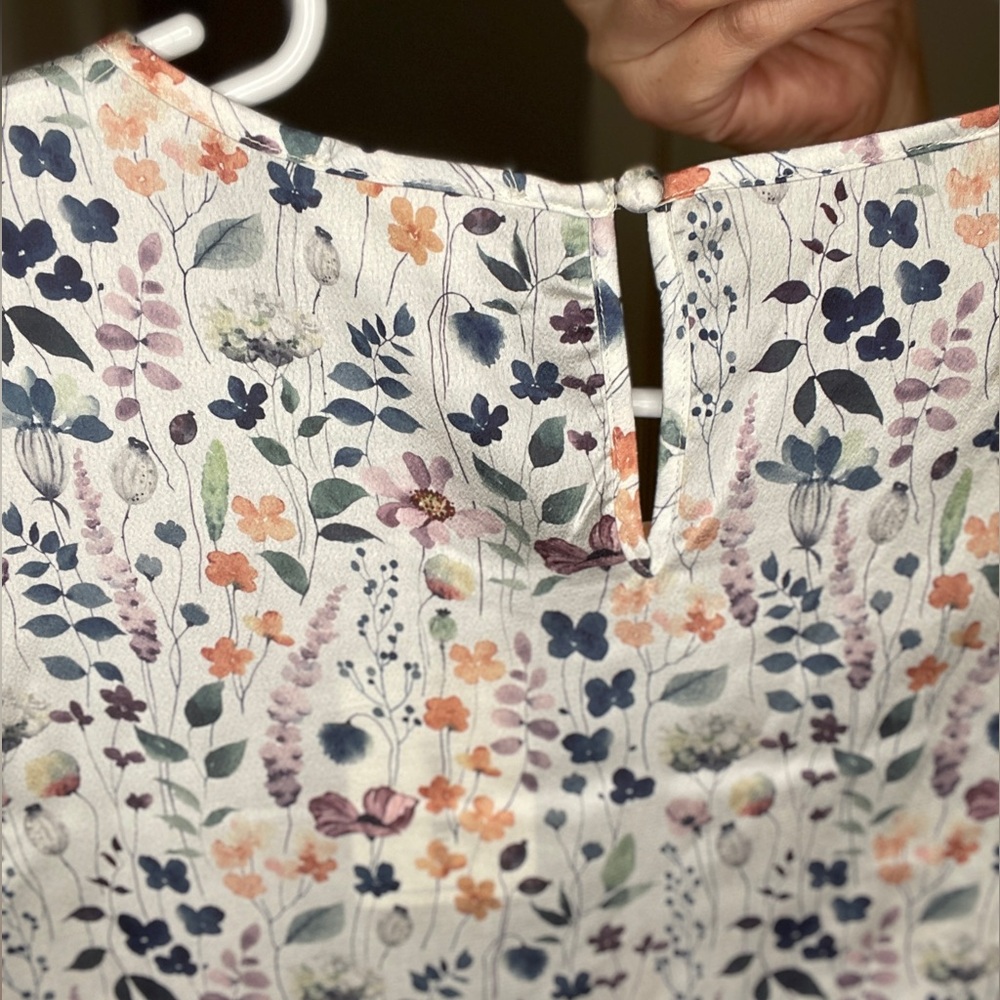 Emproved Multicolor Floral Blouse - Picture 4 of 10